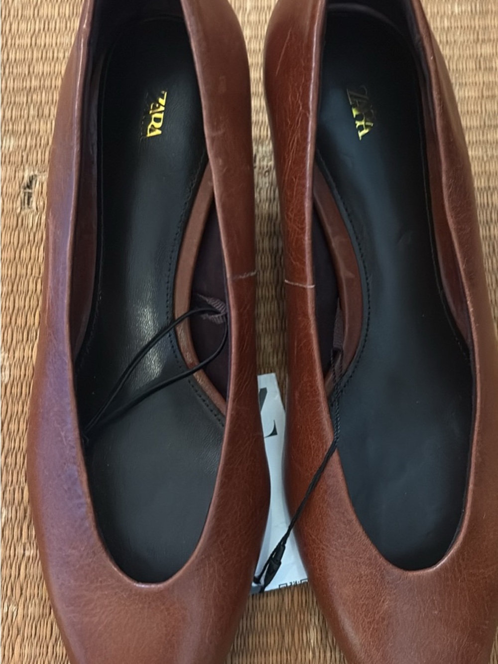 Zara Cognac Pointed-Toe Leather Flats - Picture 4 of 4